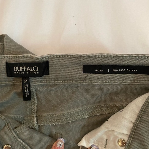 Buffalo jeans 31 waist 25 length unfinished edges - Picture 2 of 9